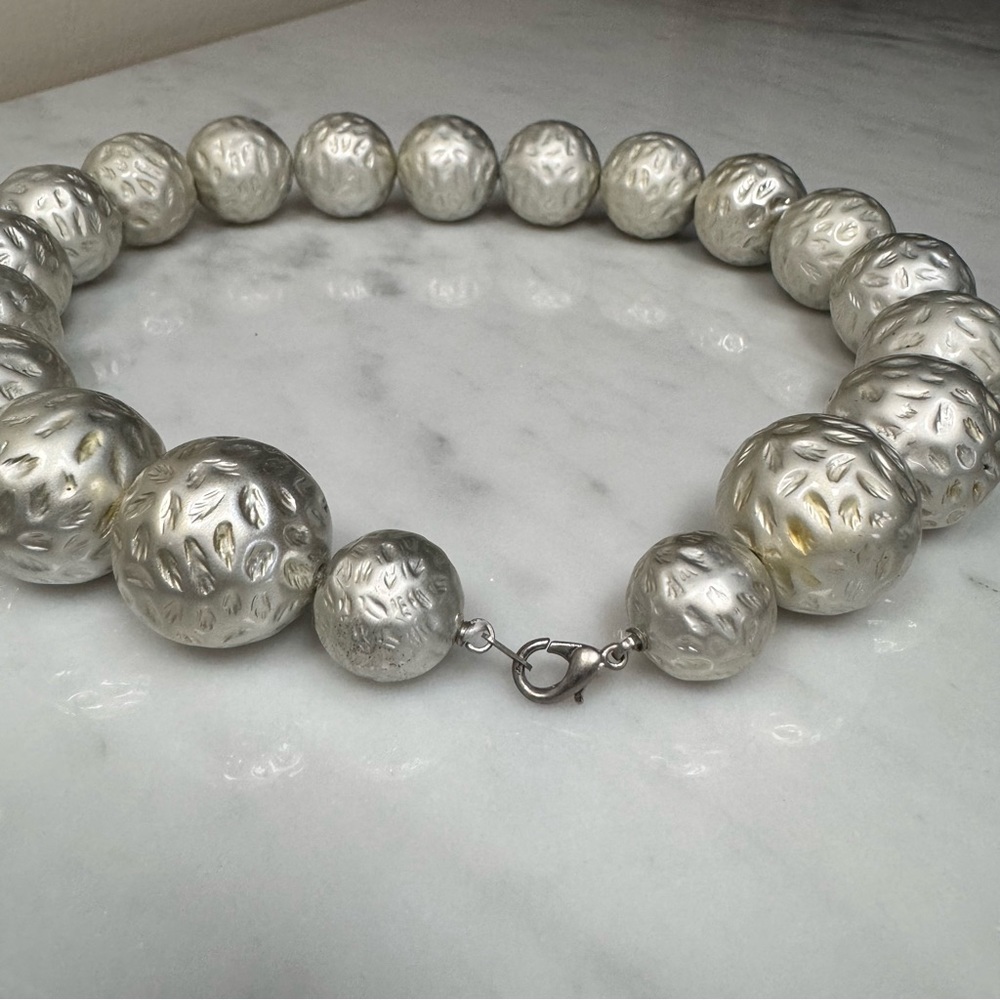 Vintage Textured Silver Round Bead Single Strand Chunky Necklace Lobster Clasp - Picture 7 of 8
